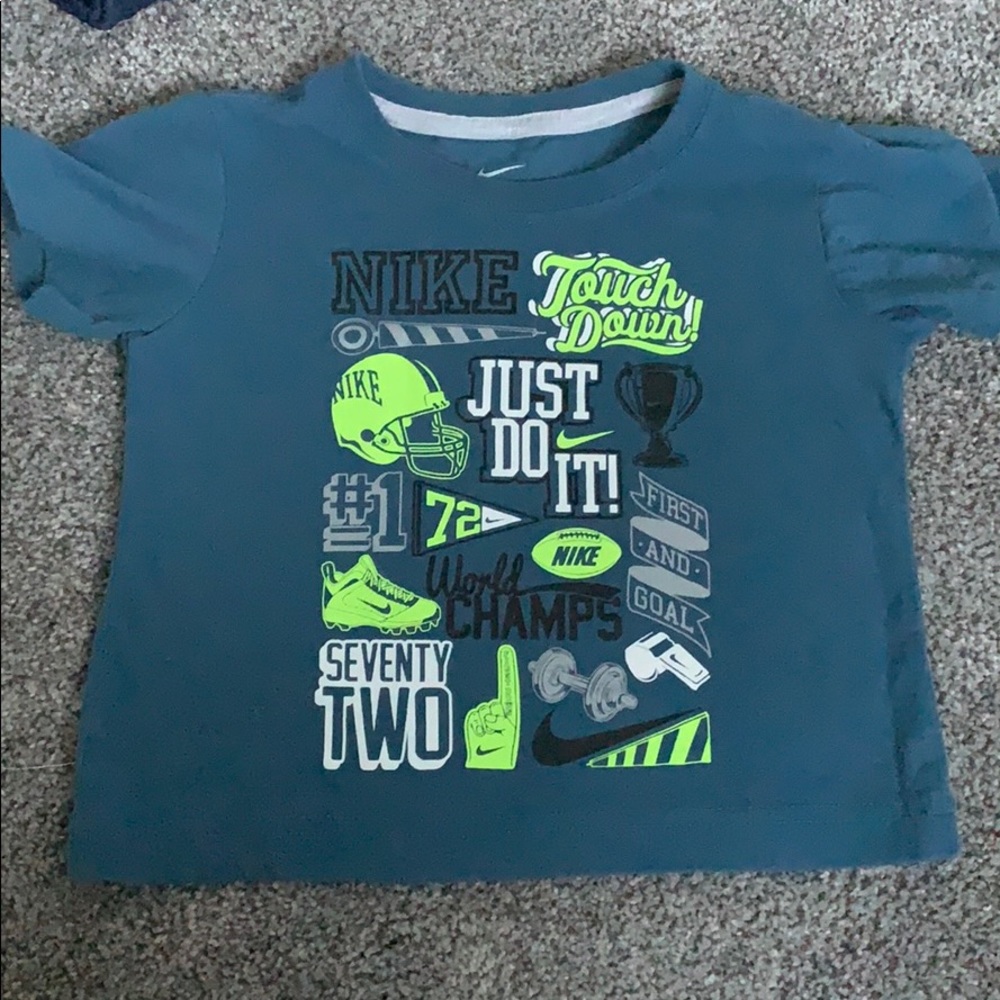 Nike shirt 2t